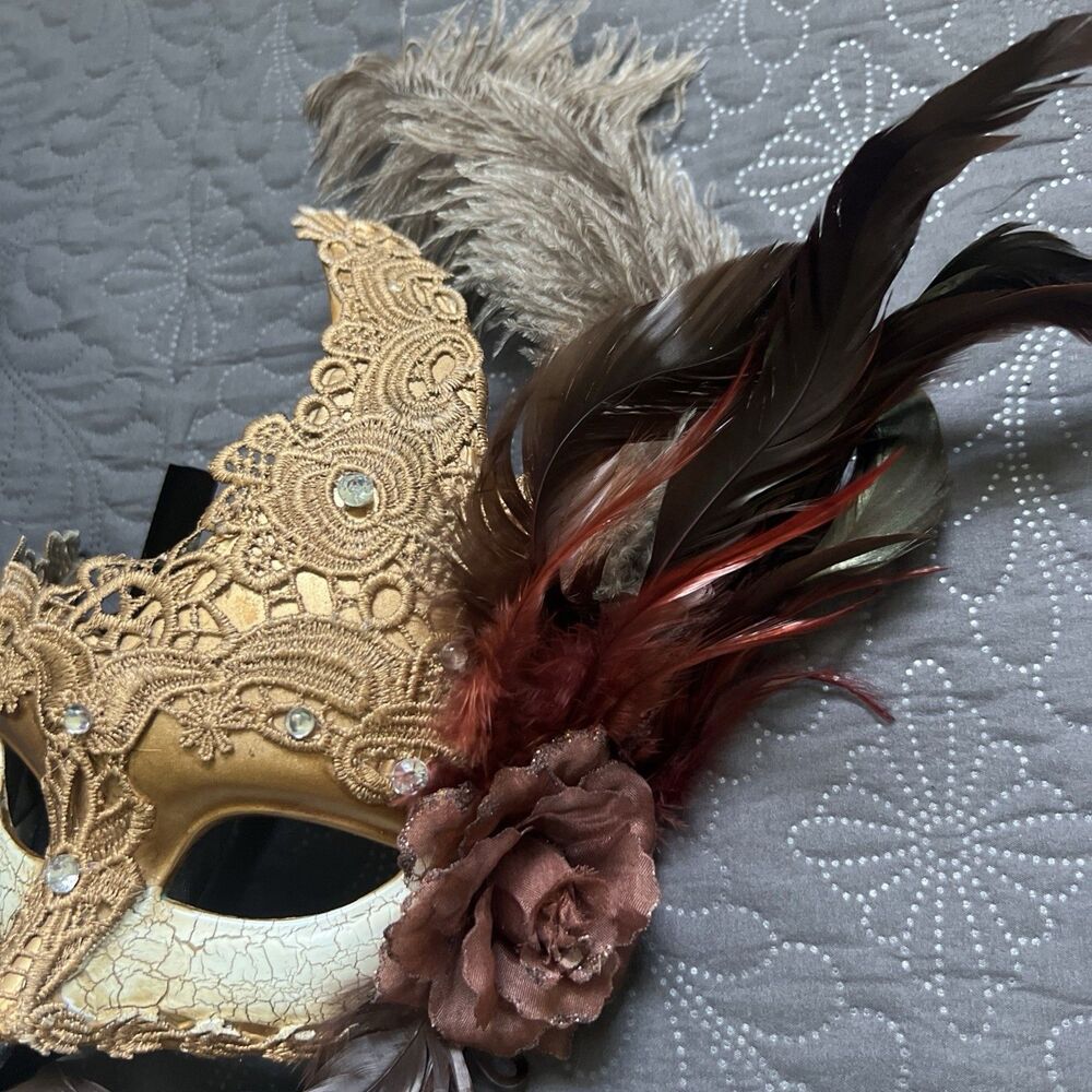 Gold Lace,Rose & Feathers Mardi Gras Glam Chic Mask Mystery Halloween Party Foto - Picture 8 of 9